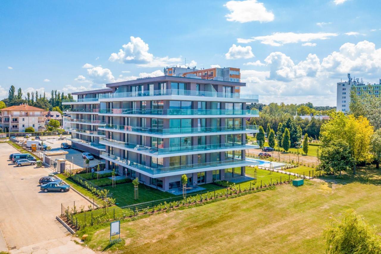 Myflat Coral Beach Apartment Siófok Eksteriør billede