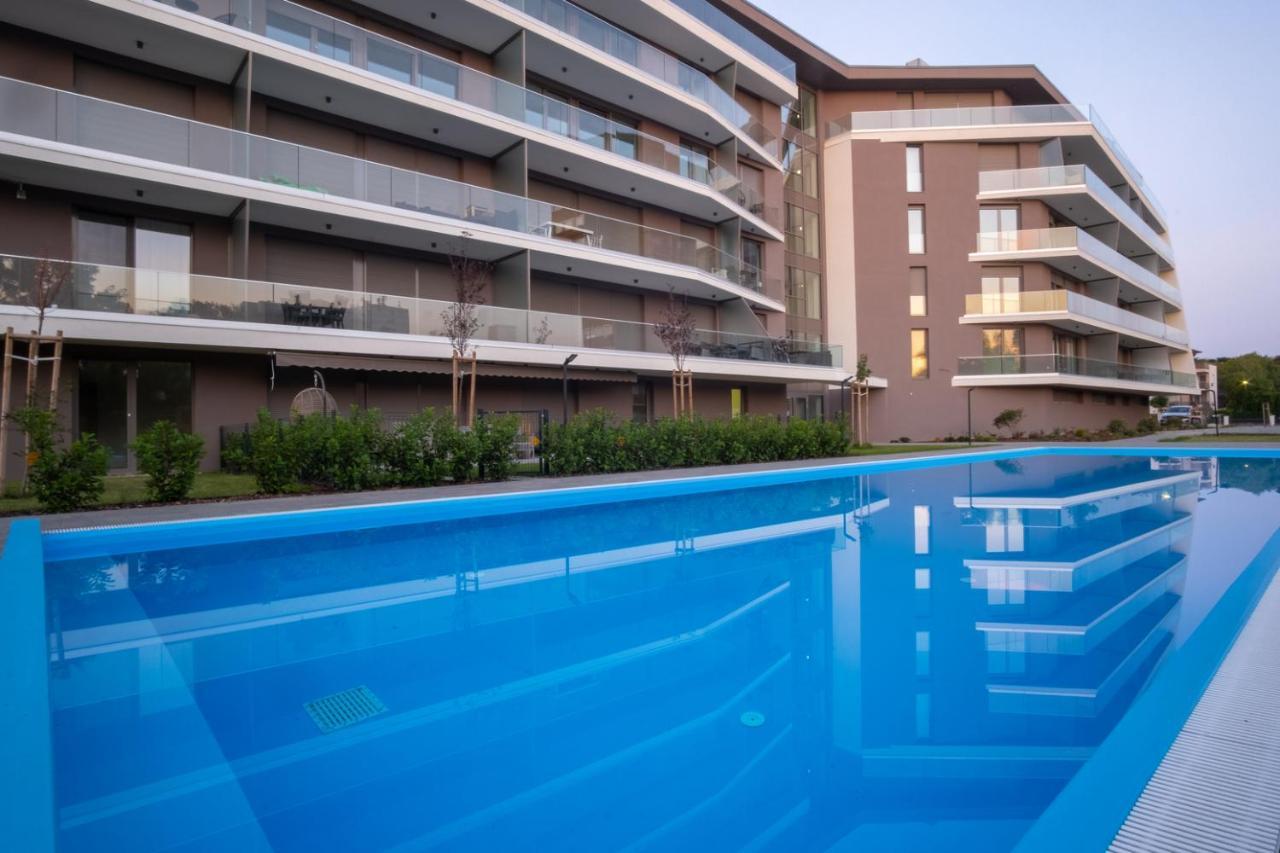 Myflat Coral Beach Apartment Siófok Eksteriør billede