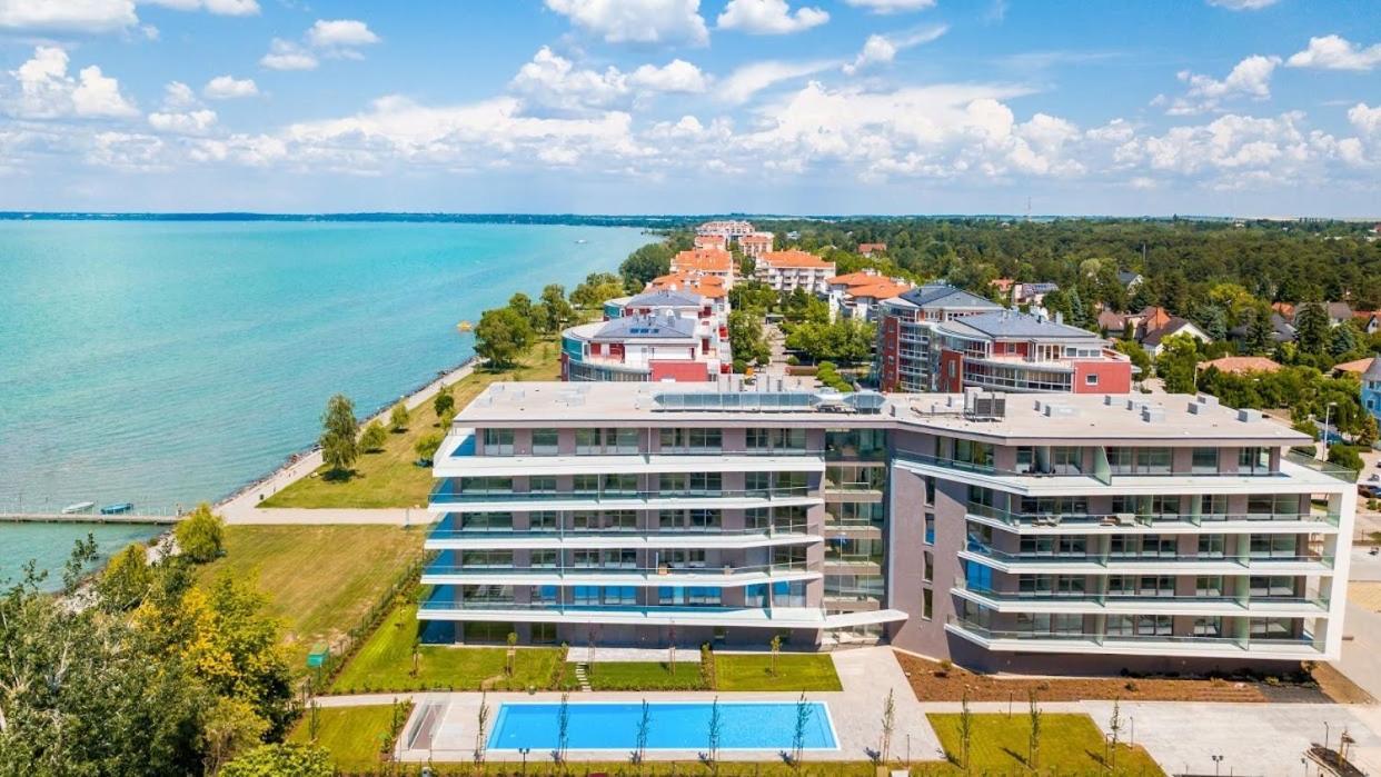 Myflat Coral Beach Apartment Siófok Eksteriør billede