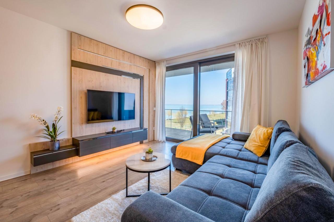 Myflat Coral Beach Apartment Siófok Eksteriør billede